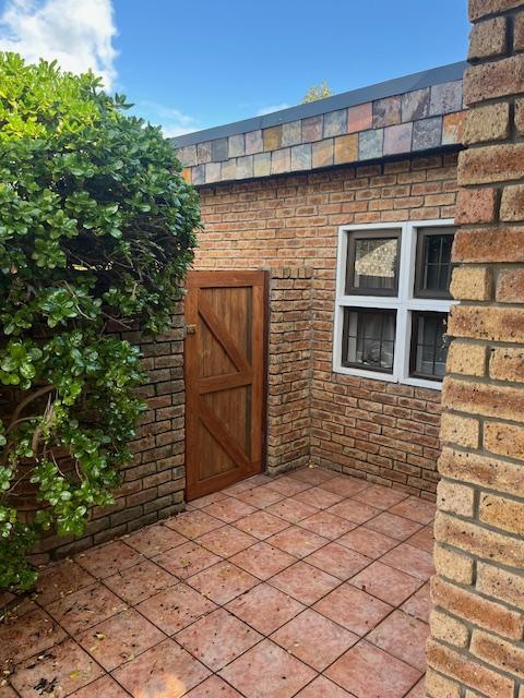 3 Bedroom Property for Sale in Somerset West Western Cape